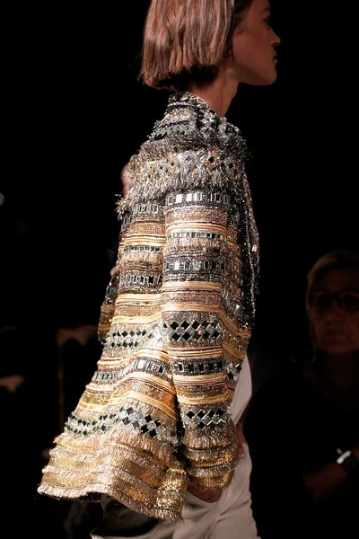Look 76
